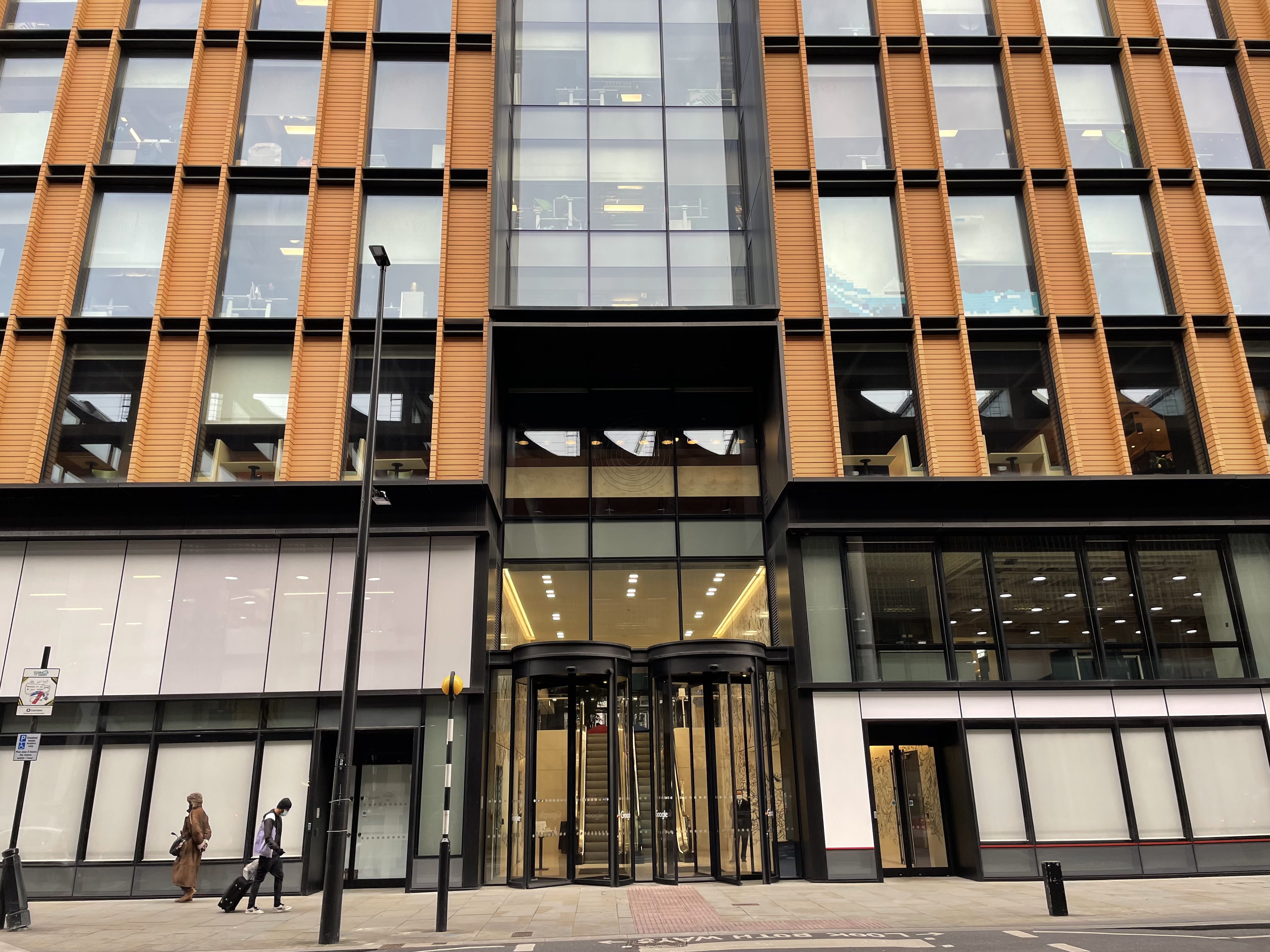 <p>Kings Cross Station, UK</p>
<p> </p>
<p>DOWSIL™ 791 Waterproofing Sealant & DOWSIL™ 993 Structural Glazing Base and Catalyst</p>