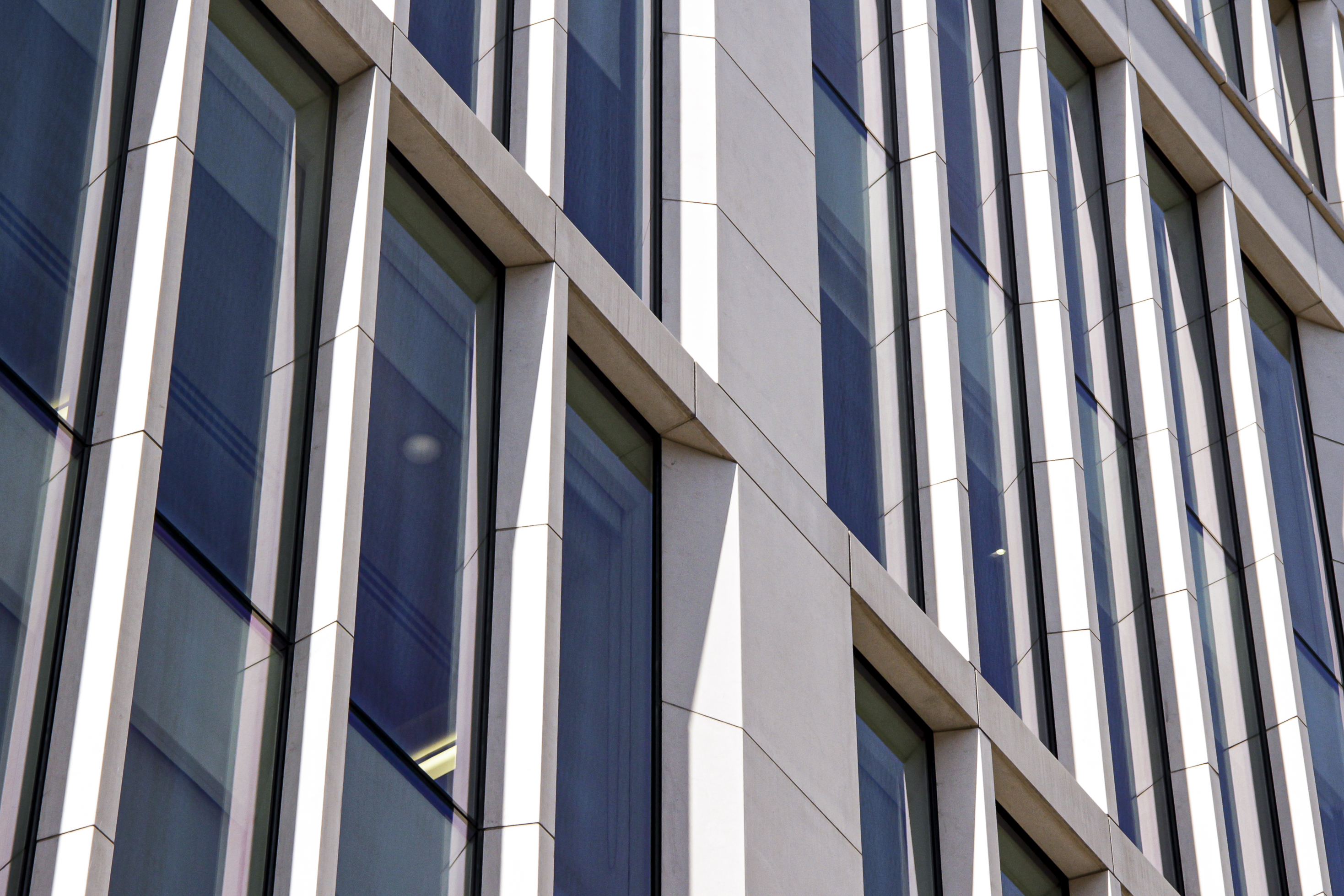 <p>Eillen House, UK</p>
<p> </p>
<p>DOWSIL™ 791 Waterproofing Sealant & DOWSIL™ 993 Structural Glazing Base and Catalyst</p>