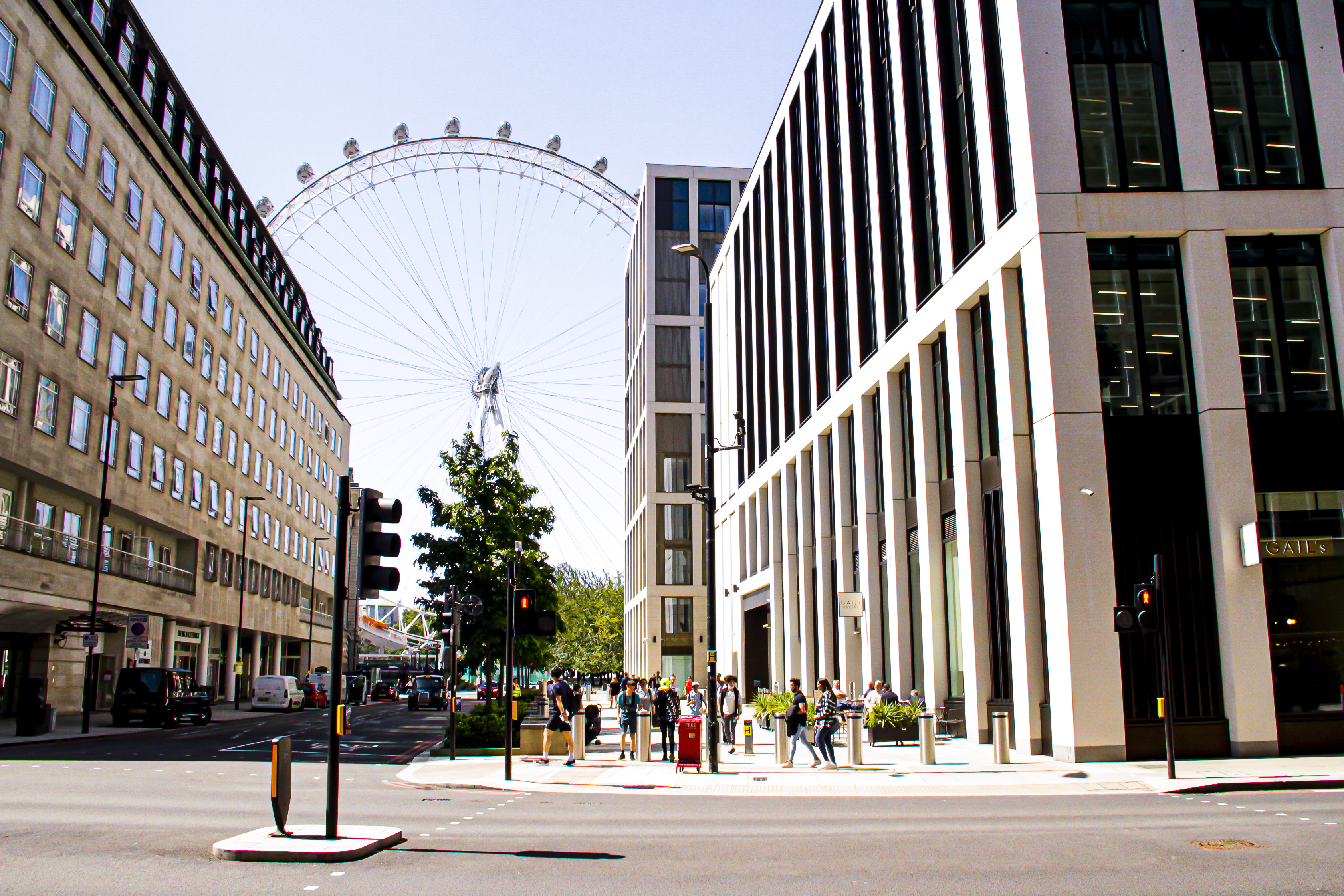 <p>Building 3 Southbank Place, UK</p>
<p> </p>
<p>DOWSIL™ 791 Waterproofing Sealant & DOWSIL™ 993 Structural Glazing Base and Catalyst</p>