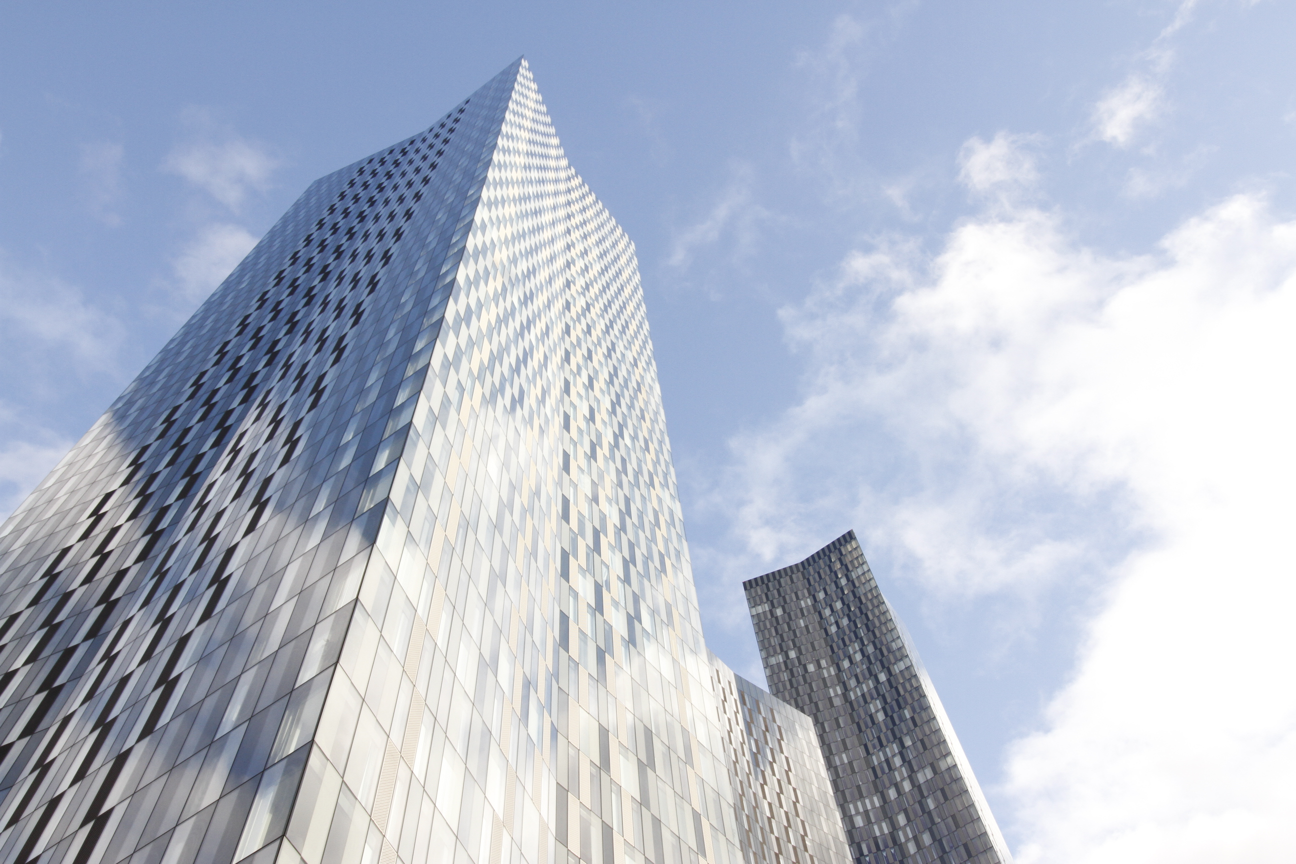 <p>First Street, UK</p>
<p> </p>
<p>DOWSIL™ 791 Waterproofing Sealant & DOWSIL™ 993 Structural Glazing Base and Catalyst</p>