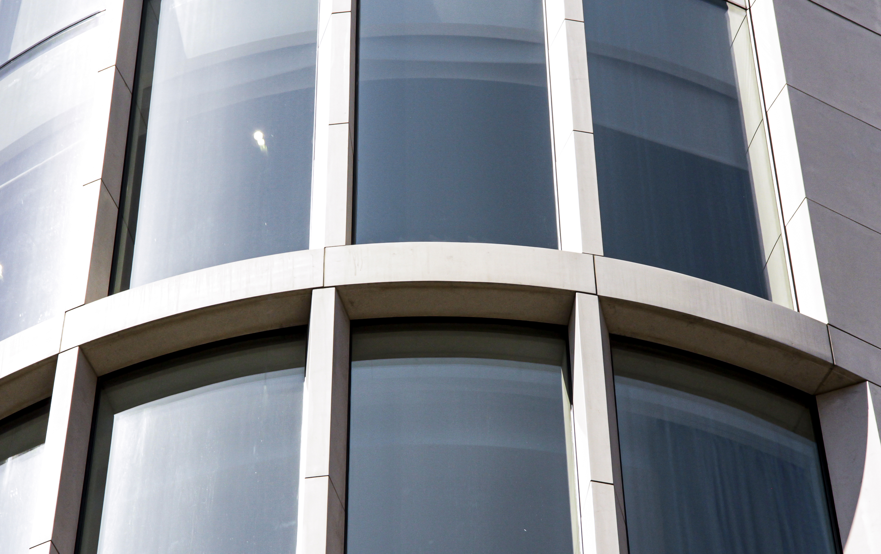 <p>King William Street, UK</p>
<p> </p>
<p>DOWSIL™ 791 Waterproofing Sealant & DOWSIL™ 993 Structural Glazing Base and Catalyst</p>