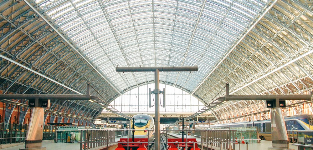 <p>St Pancras Station, London</p>
<p> </p>
<p>DOWSIL™ 993 Structural Glazing Base and Catalyst</p>