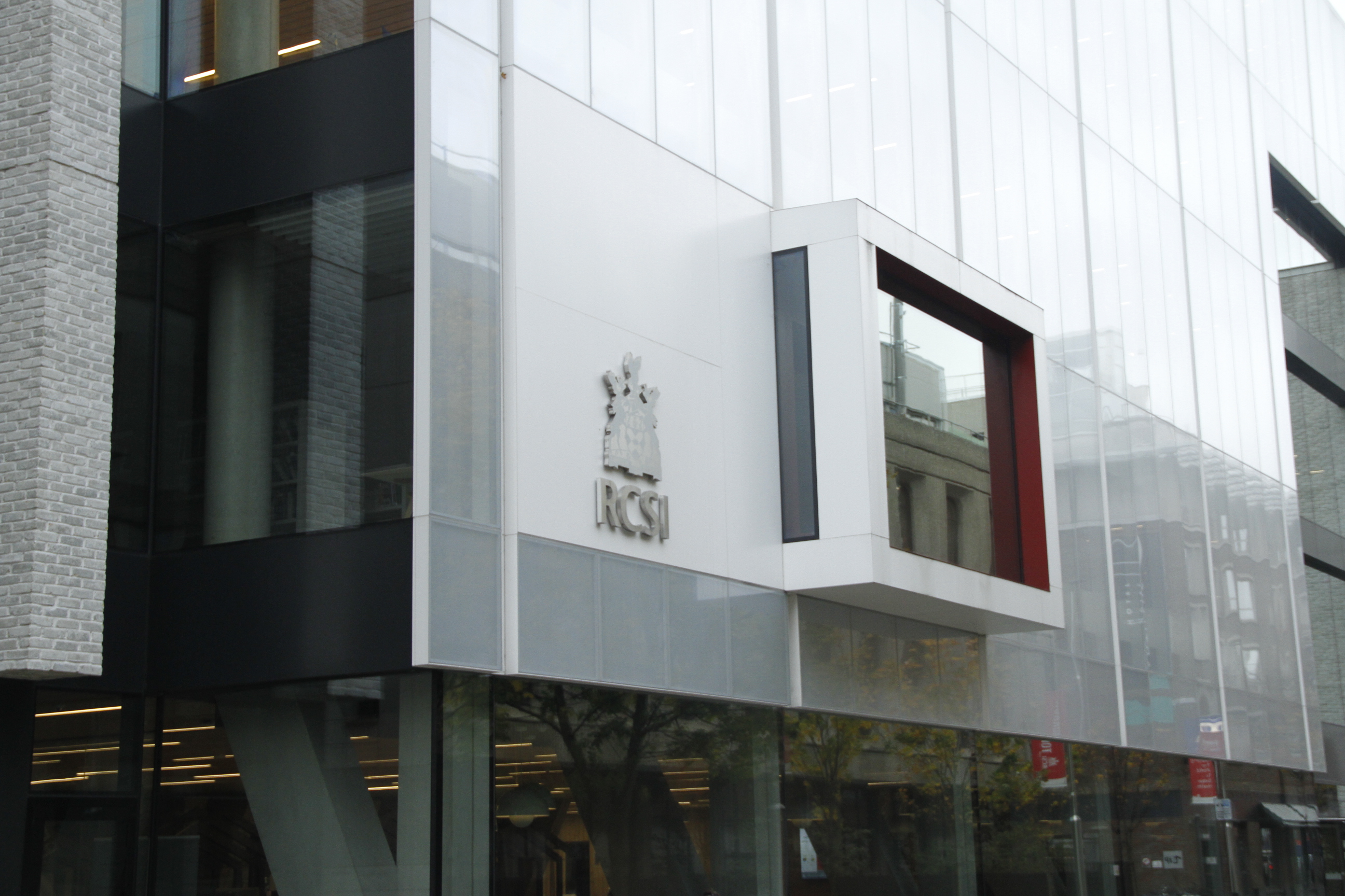 <p>Royal College of Surgeons, Dublin</p>
<p> </p>
<p>Voted Ireland’s favourite building at the RIAI Irish Architecture Awards in 2018, 26 York Street is regarded as one of the most advanced clinical healthcare simulation centres in Europe.</p>