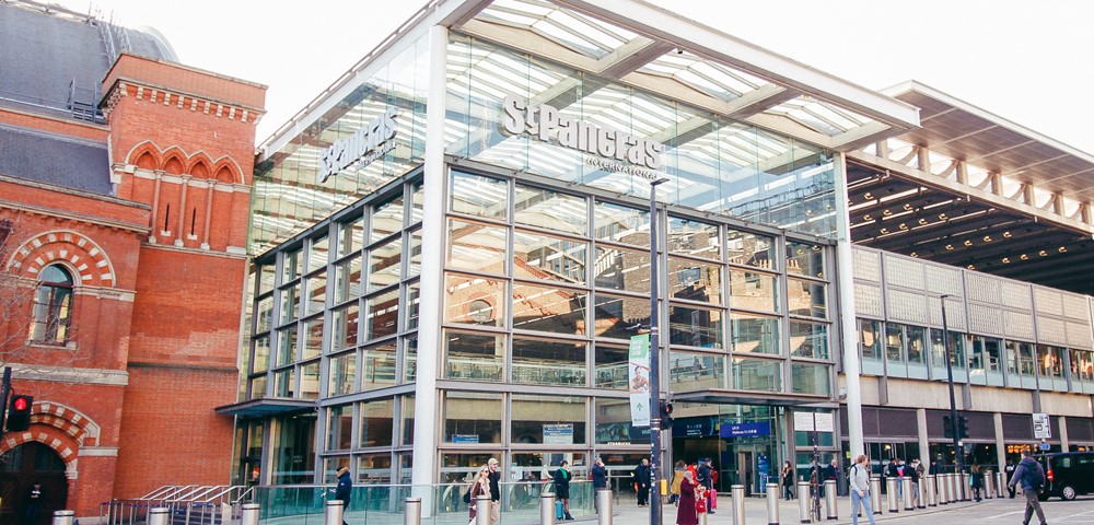 <p>St Pancras Station, London</p>
<p> </p>
<p>DOWSIL™ 993 Structural Glazing Base and Catalyst</p>