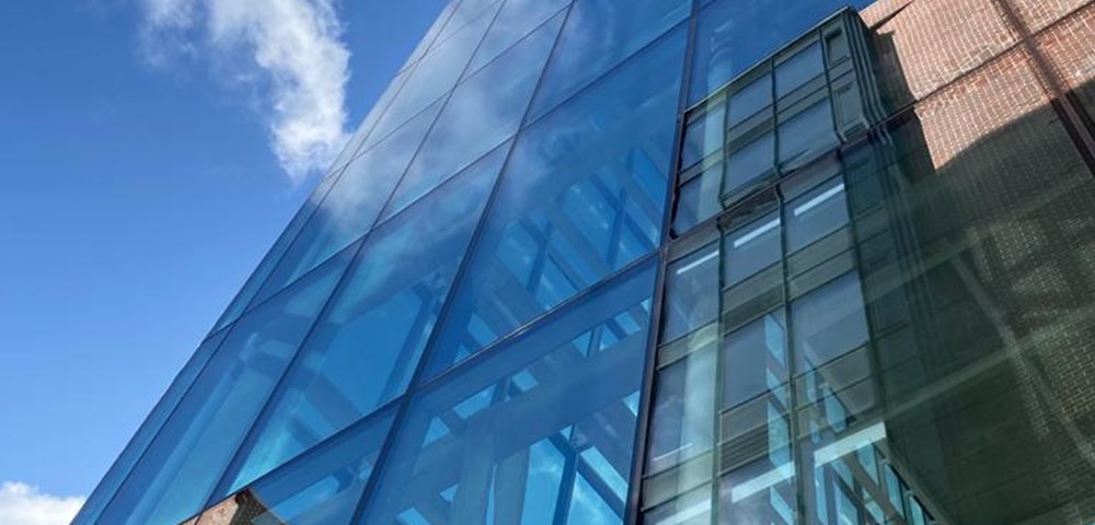 <p>As part of a decade-long renovation of Cork’s iconic medieval quarter, DOWSIL™ 791 weatherproofing silicone was selected to seal the Counting House’s external glass to its joints and create a stunning façade.</p>