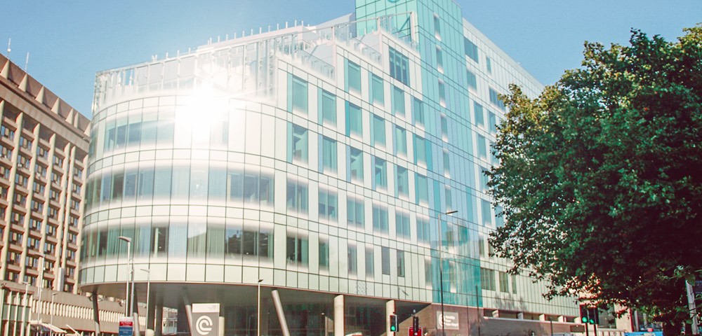 <p>Clatterbridge Cancer Centre, Liverpool</p>
<p>DOWSIL™ 791 Weatherproofing Silicone Sealant & DOWSIL™ 993 Silicone Structural Glazing Sealant</p>