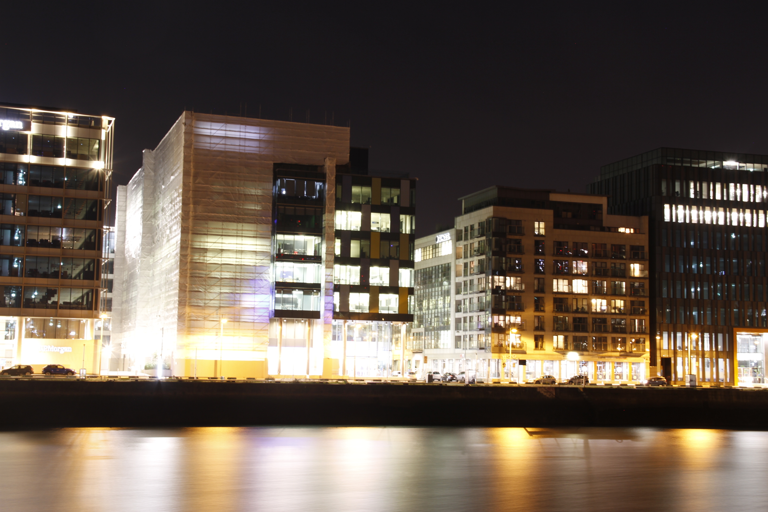 <p>Hanover Quay, Dublin</p>
<p> </p>
<p>DOWSIL™ 993 Structural Glazing Base and Catalyst</p>