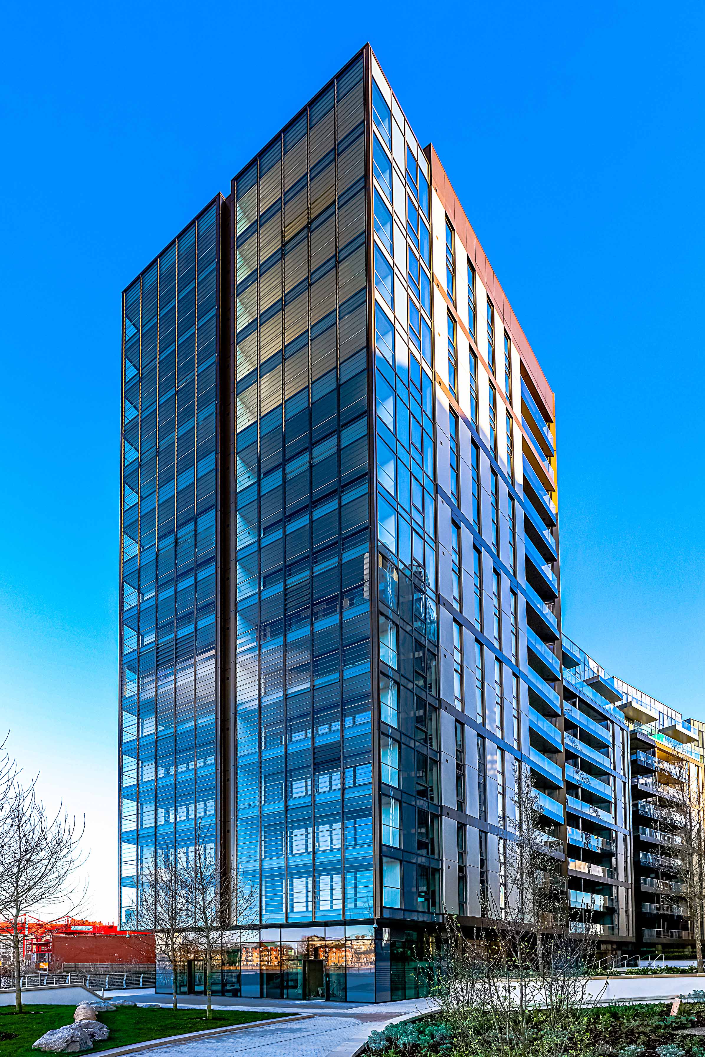 <p>One of DOWSIL™ high performing structural glazing silicone sealants was specified for the latest phase of a prominent Riverside Quarter residential development in Wandsworth, South West London.</p>