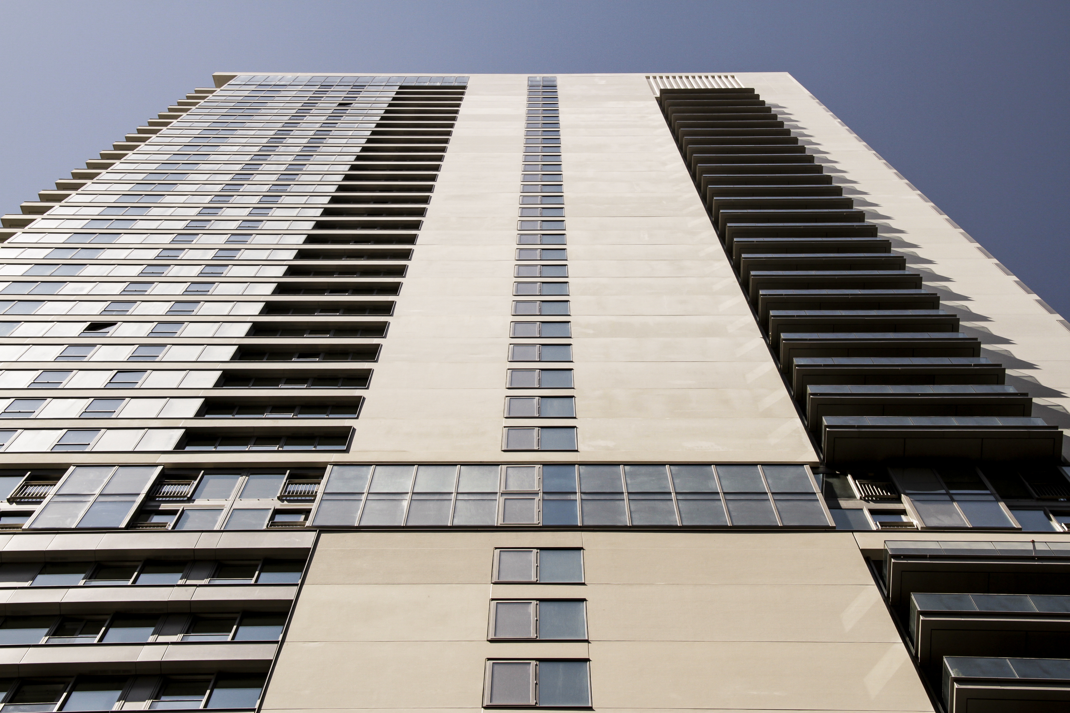 <p>A2/3 Wood Warf, UK</p>
<p> </p>
<p>DOWSIL™ 791 Waterproofing Sealant & DOWSIL™ 993 Structural Glazing Base and Catalyst</p>